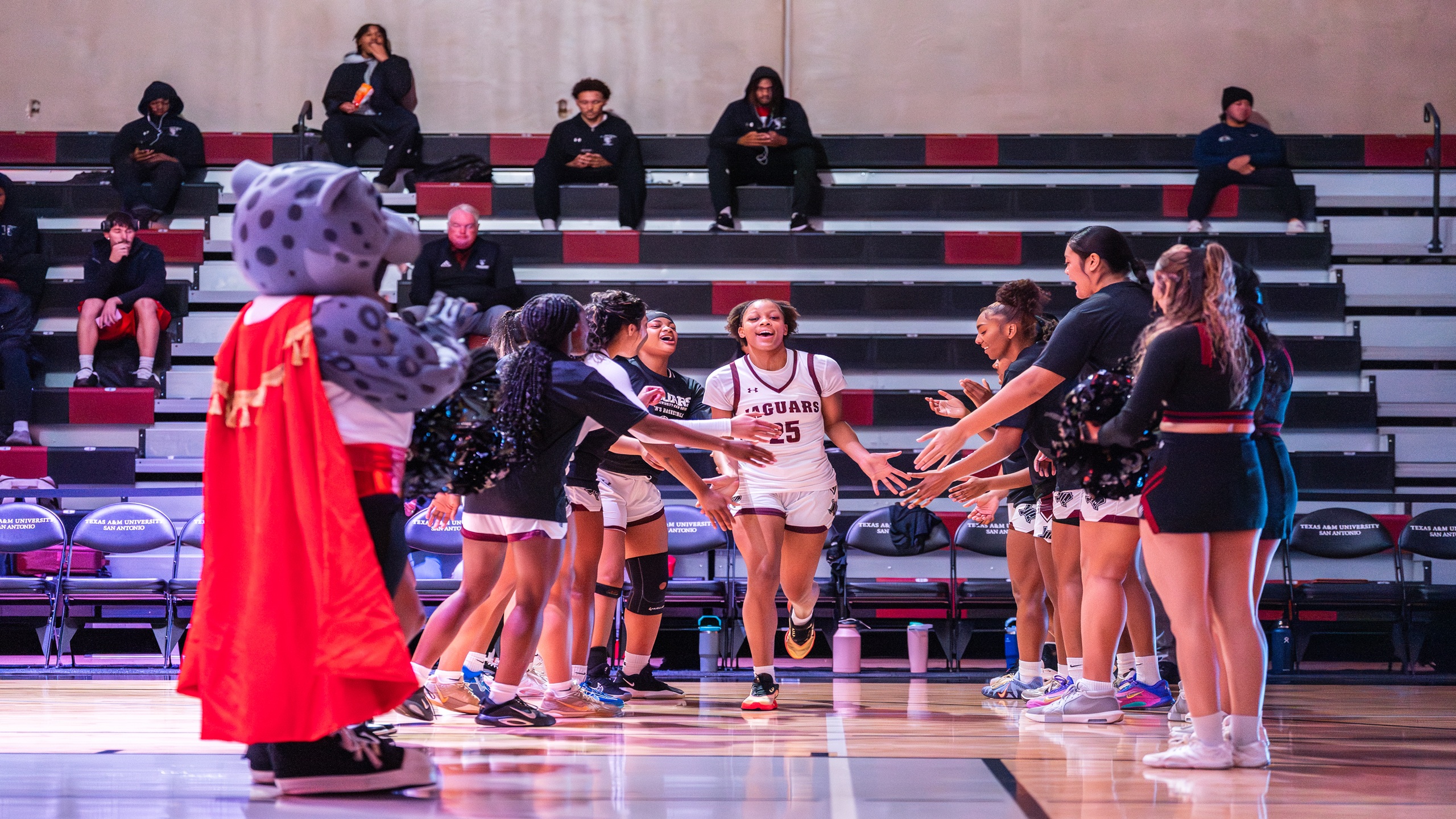 Aniyah Lewis, JR (Photo by Kevin Castro)
