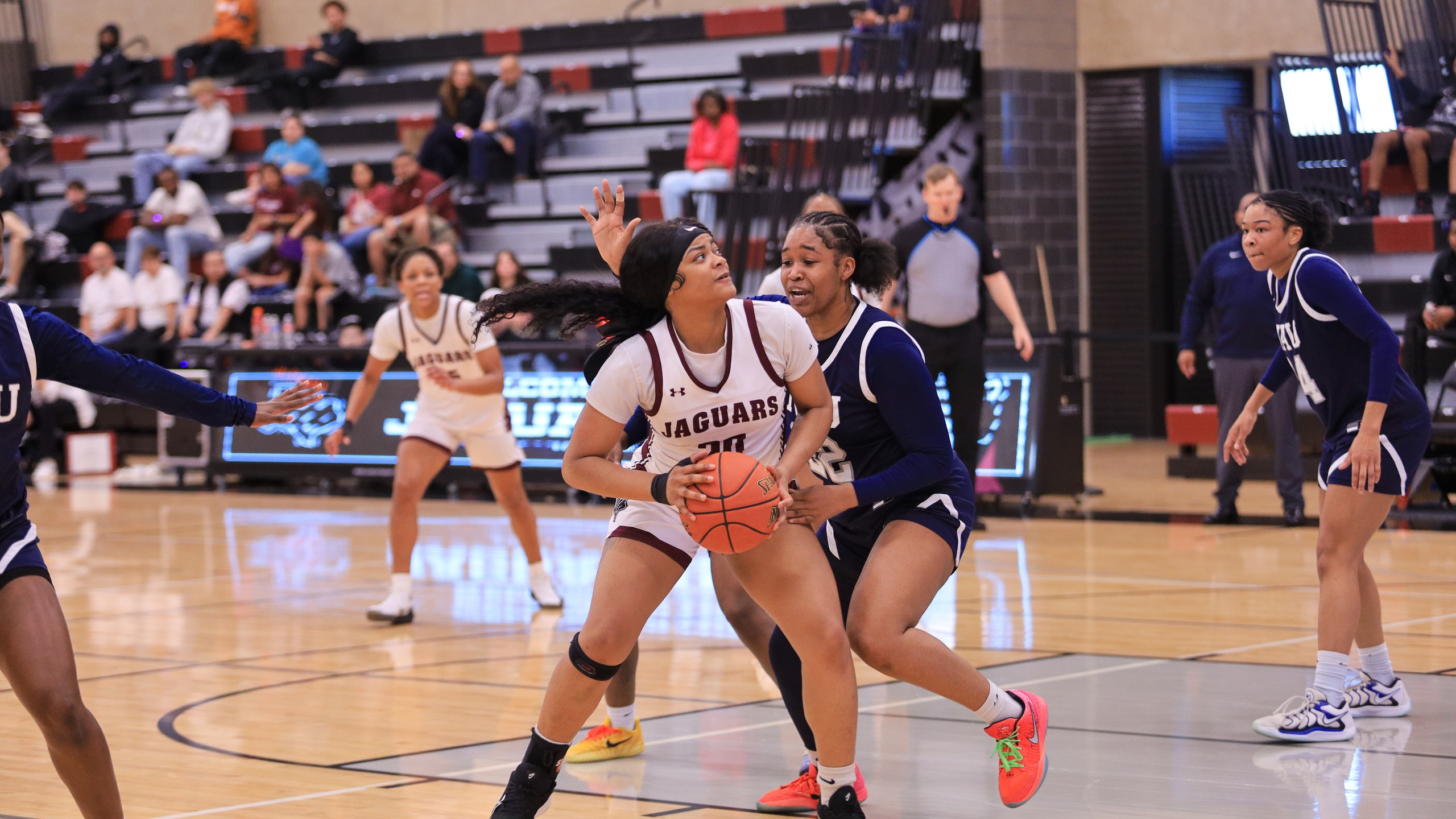 Kiera Sanderlin came of the bench and made a big impact.