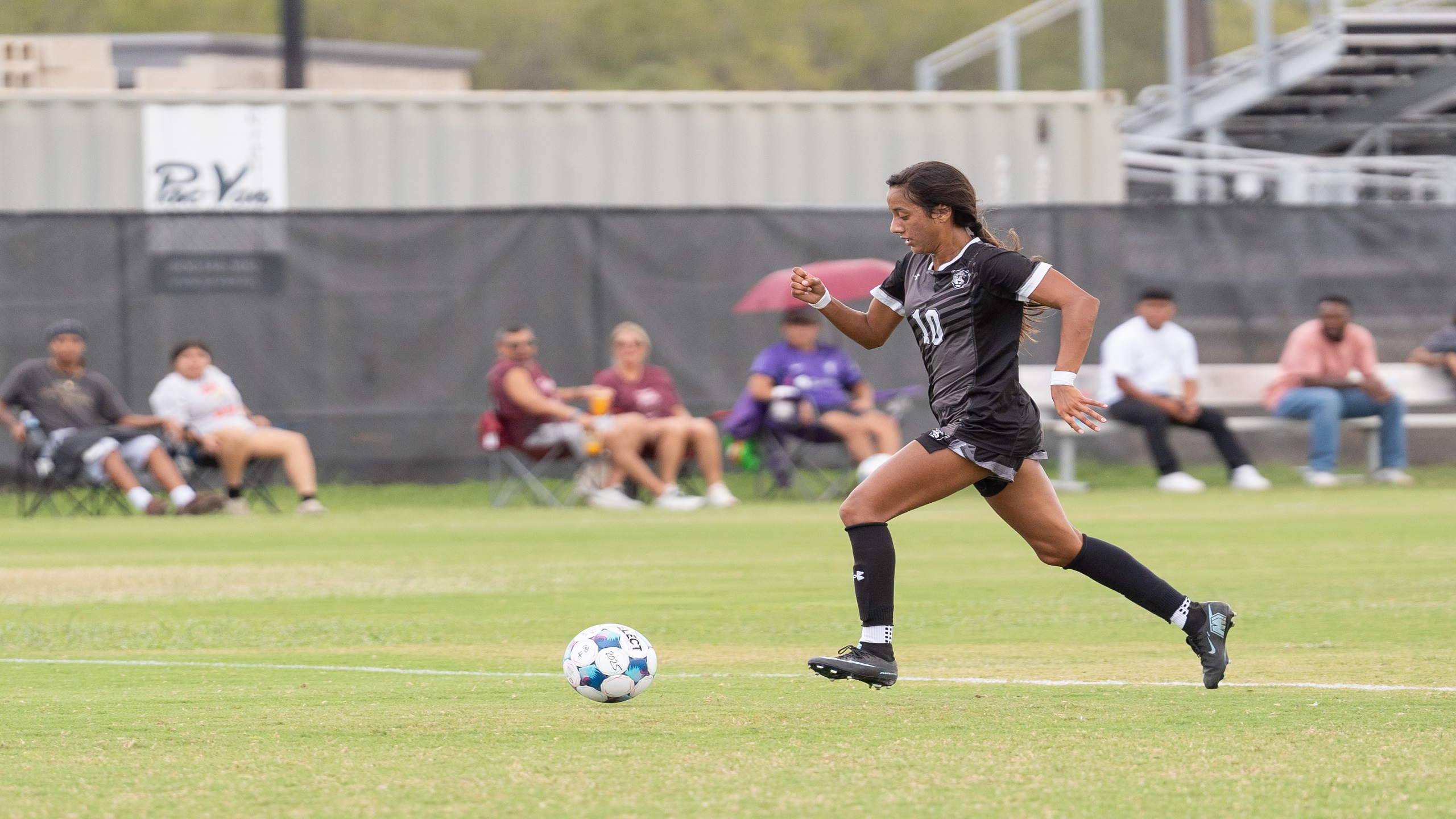 Ana Barragan (SR, Brownsville, TX) Photo by Kevin Castro